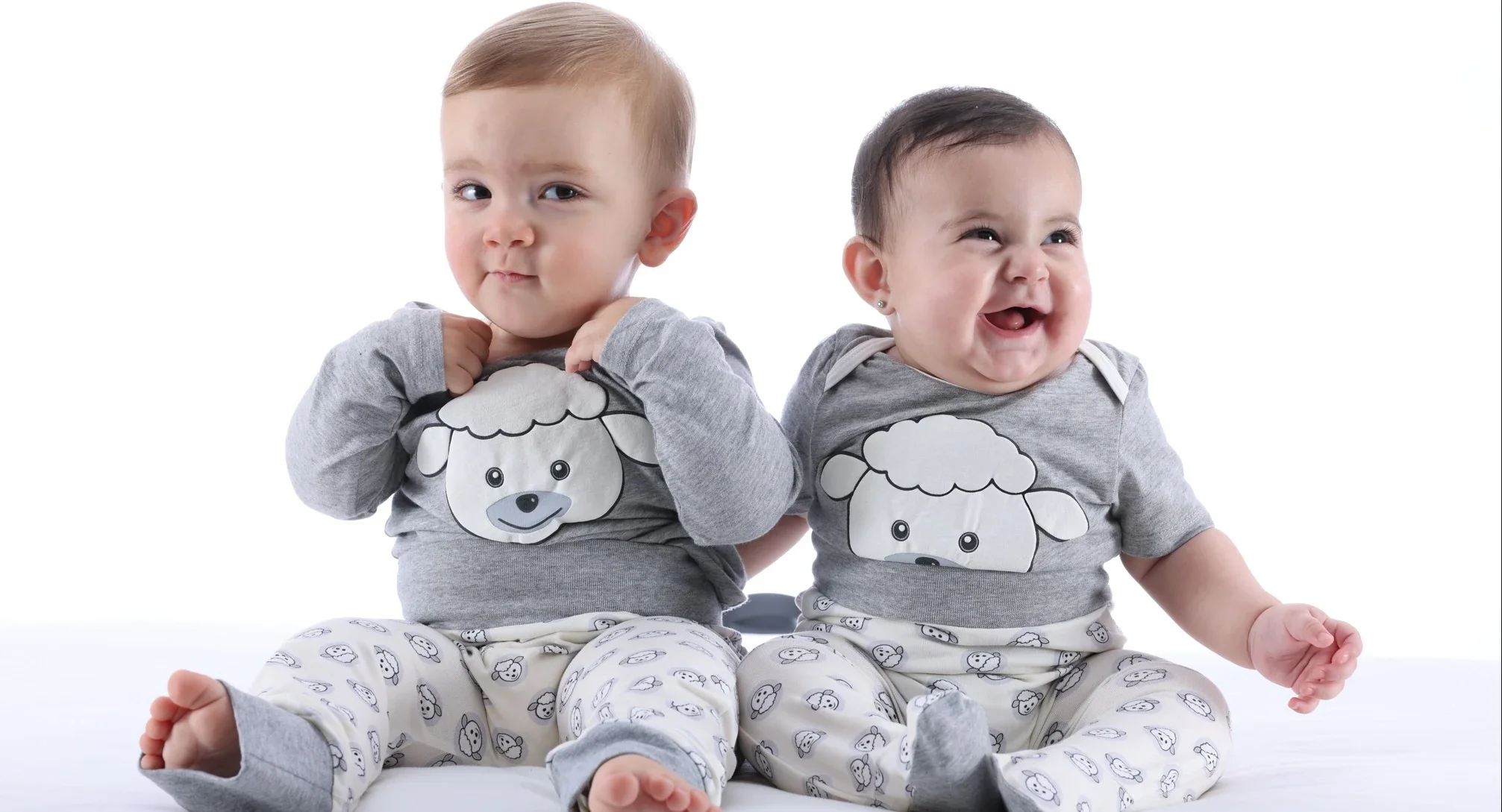 Bebek Kıyafeti Alırken Kumaş ve Konfor Nasıl Değerlendirilir?